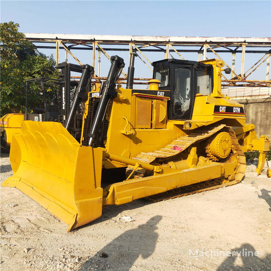 بولدوزر Caterpillar D7H